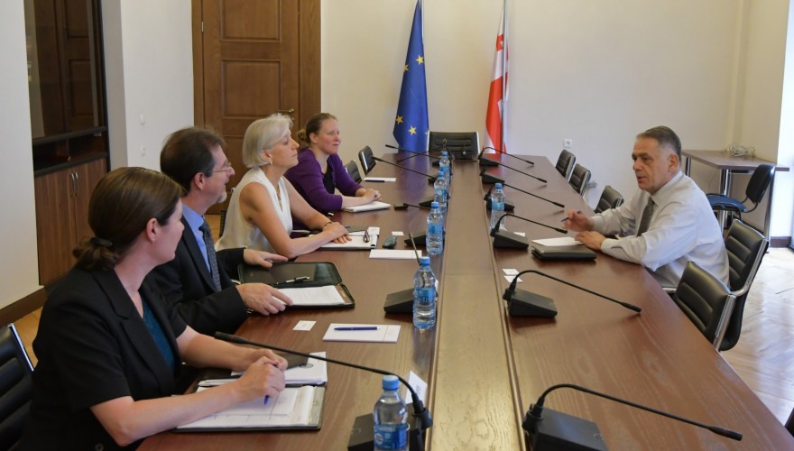 რომან კაკულია ამერიკის სავაჭრო წარმომადგენლობის დელეგაციას შეხვდა