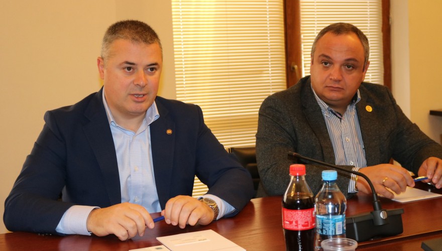 The meeting of Otar Danelia and Edisher Toloraia with the Members of the International Olive Council