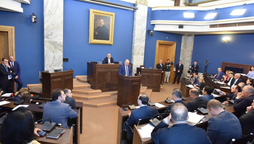 თავდაცვისა და უშიშროების კომიტეტმა სახელმწიფო უსაფრთხოების სამსახურის უფროსის თანამდებობაზე ასარჩევად წარდგენილ გრიგოლ ლილუაშვილის კანდიდატურას მხარი დაუჭირა