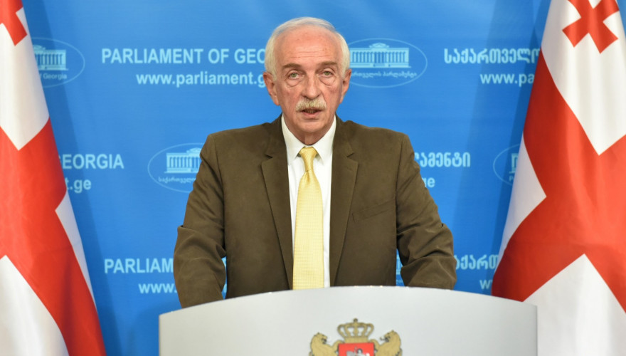 გია ჟორჟოლიანი შემოსავალდაკარგული ადამიანებისთვის ფინანსების მობილიზების წინადადებით გამოდის