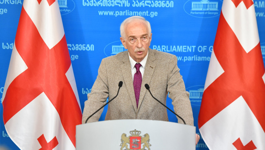 გია ჟორჟოლიანი: „საჭიროა პოლიტიკური სივრცის გახსნა და პარტიების ახალი ხედვის ჩართვა, რათა პოლიტიკა გახდეს ხალხისთვის საინტერესო საკითხებზე მსჯელობის საგანი“
