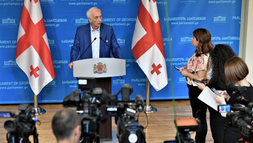 გია ჟორჟოლიანი: პარტიების დაფინანსების წესი რადიკალურად უნდა შეიცვალოს   