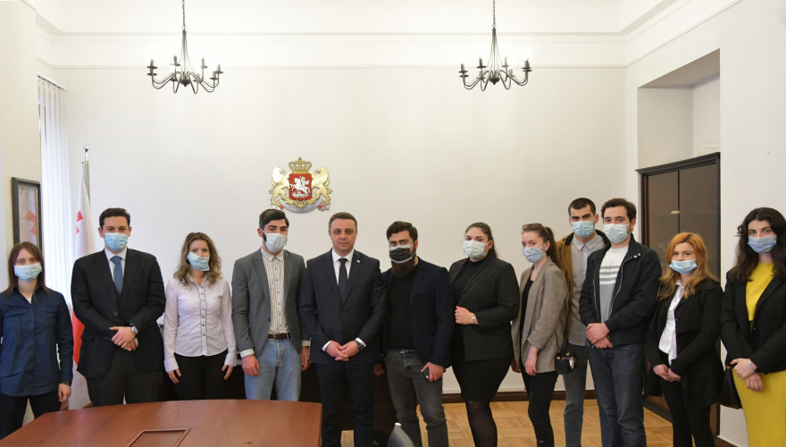 ალუდა ღუდუშაური: ქვეყნისთვის უაღრესად მნიშვნელოვანია გვყავდეს განათლებული, პრინციპული, სახელმწიფოებრივად მოაზროვნე თაობა