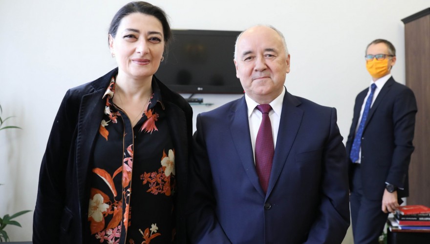 თამარ ჩარკვიანი პოლონეთის ელჩს შეხვდა
