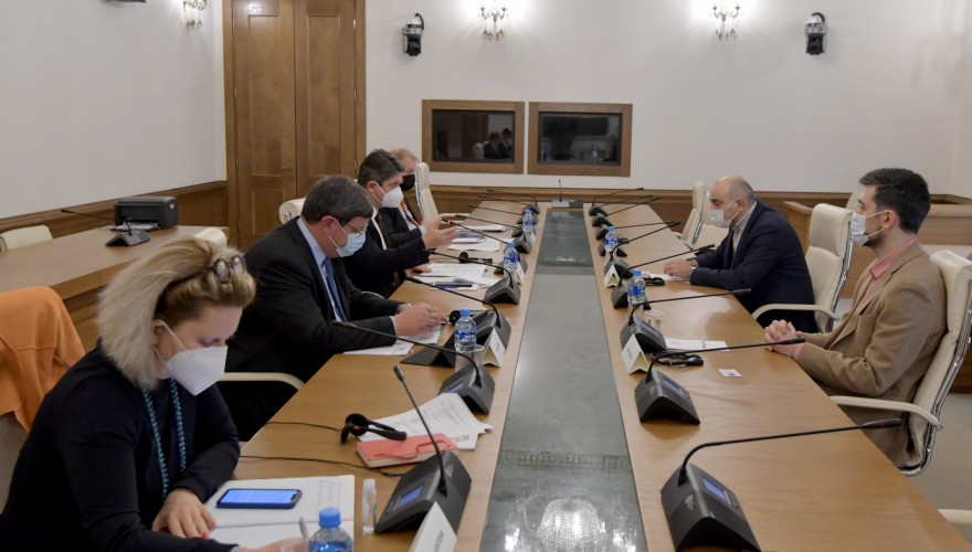 ევროპის საბჭოს საპარლამენტო ასამბლეის მონიტორინგის კომიტეტის წევრები საპარლამენტო პოლიტიკური ჯგუფის „გირჩის“ წევრებს შეხვდნენ