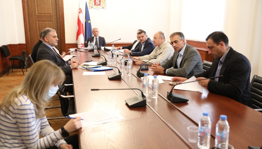 საპროცედურო საკითხთა და წესების კომიტეტმა კანონპროექტი „პარლამენტის რეგლამენტში ცვლილების შეტანის შესახებ“ მეორე მოსმენით განიხილა