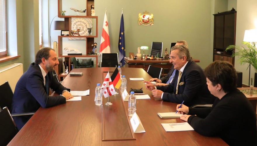 კულტურის კომიტეტის თავმჯდომარის პირველი მოადგილე ირაკლი მეზურნიშვილი გერმანიის საქსონია-ანჰალტის პარლამენტის პრეზიდენტს შეხვდა