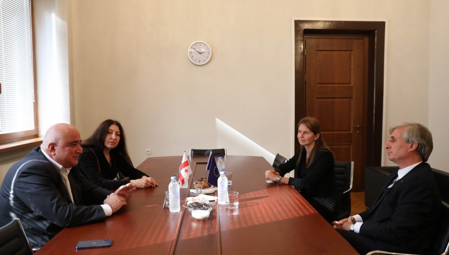 ირაკლი მეძმარიაშვილი იტალიის საფეხბურთო კლუბ „ინტერის“ სპორტულ დირექტორს შეხვდა