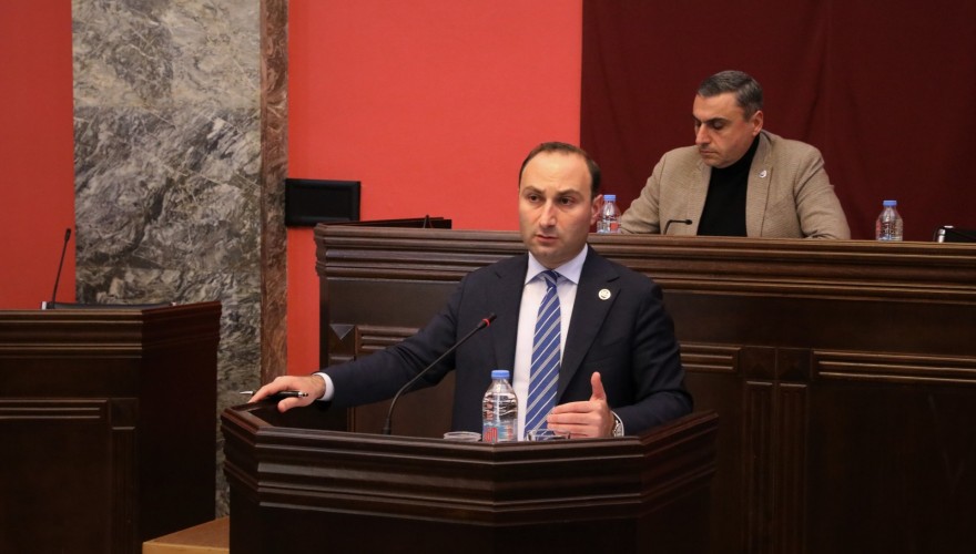 იურიდიულ საკითხთა კომიტეტმა „საერთო სასამართლოების შესახებ“ ორგანულ კანონში შესატანი ცვლილებების ინიცირებას მხარი დაუჭირა