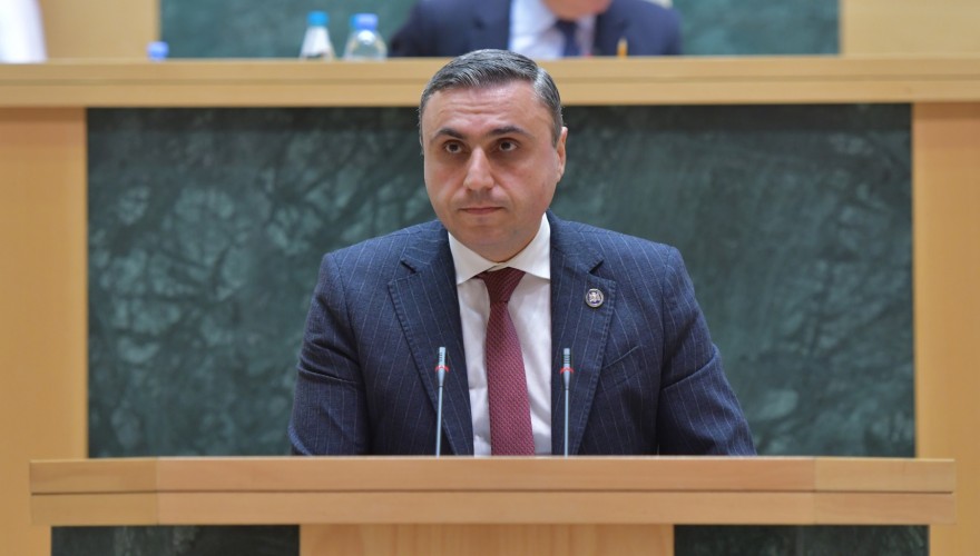 პარლამენტმა ანტიკორუფციული საქმიანობის ინსტიტუციური გაძლიერების საკითხზე მომზადებული საკანონმდებლო ცვლილებების პაკეტი მესამე მოსმენით მიიღო