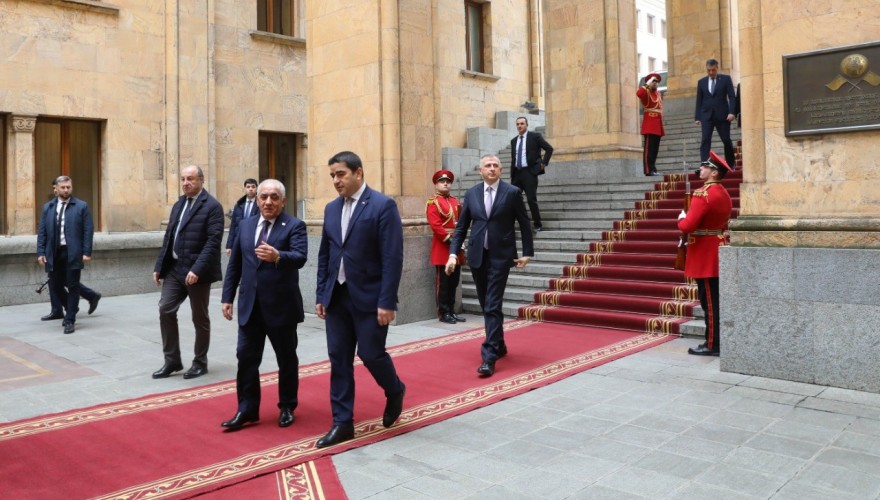 Meeting of Shalva Papuashvili with the Prime Minister of Azerbaijan