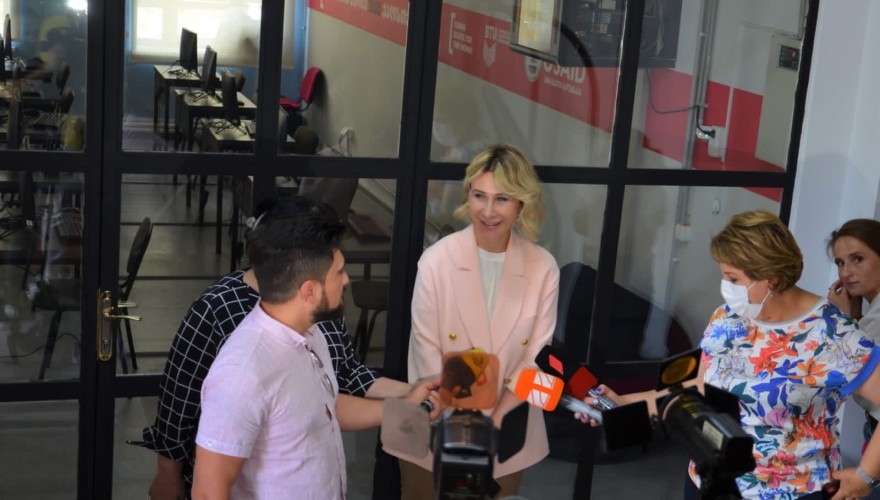 ნინო წილოსანმა, რიმა ბერაძემ და ირმა ზავრადაშვილმა თელავში შეხვედრა გამართეს