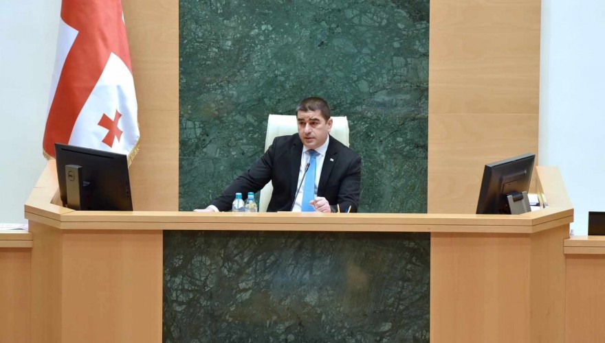 Shalva Papuashvili to David Usupashvili: Thank you, Mr. David, as the former Speaker of the Parliament, for your solidarity; this is what this regulation implies