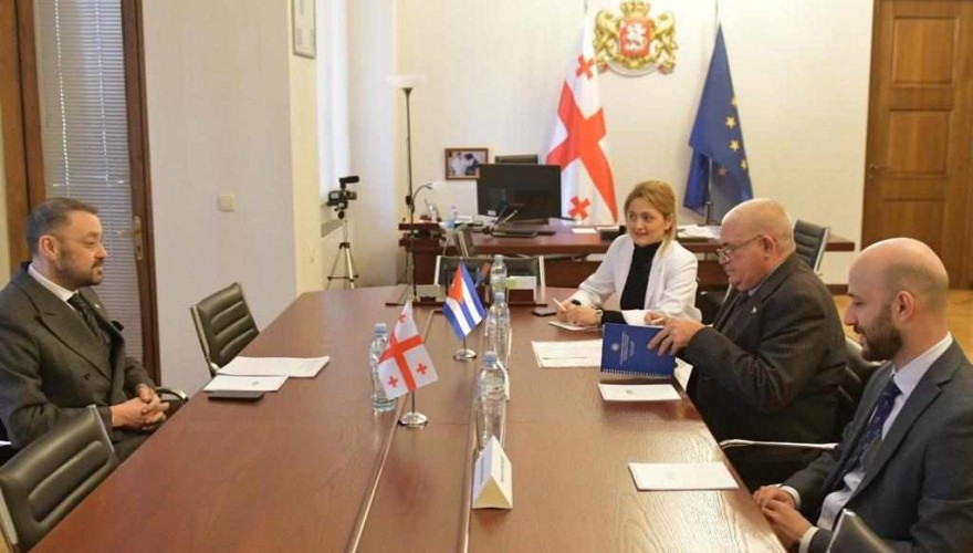 ბექა ოდიშარია კუბის რესპუბლიკის ელჩს შეხვდა