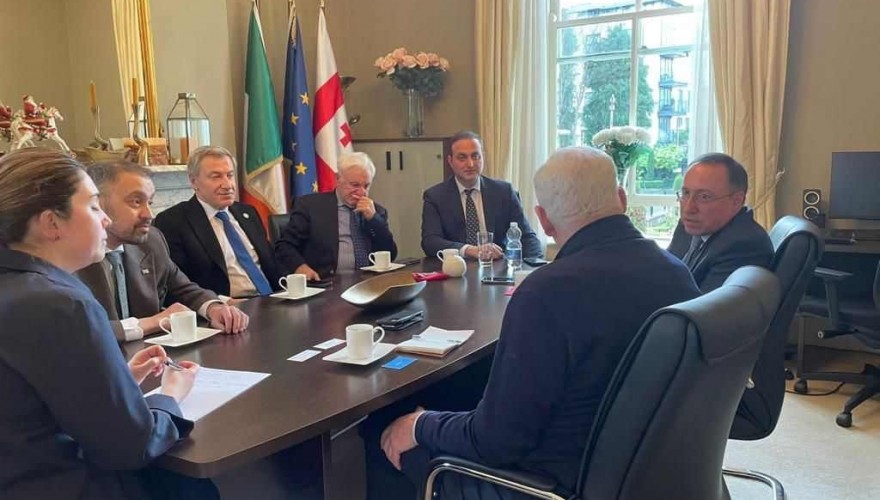 ბექა ოდიშარია: „მადლობა ჩვენს უცხოელ პარტნიორებს და მაღალი რანგის საერთაშორისო ექსპერტებს დიასპორის საკითხებში, რომელთა რჩევებიც და რეკომენდაციებიც უმნიშვნელოვანესია დიასპორული პოლიტიკის განხორციელებაში"