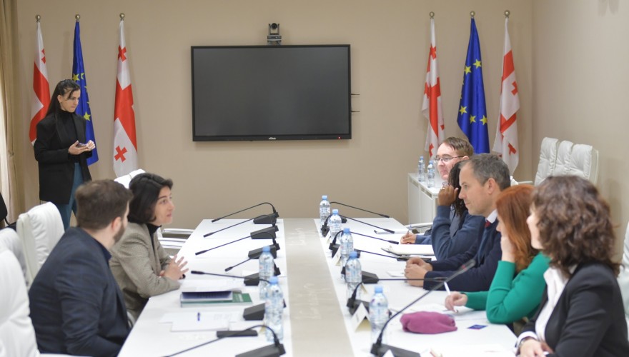 სალომე ქურასბედიანი გაერთიანებული სამეფოს საგარეო, თანამეგობრობისა და განვითარების ოფისის წარმომადგენლებს შეხვდა