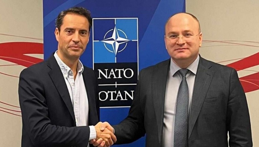 ირაკლი ბერაია და გივი მიქანაძე ხავიერ კოლომინას შეხვდნენ