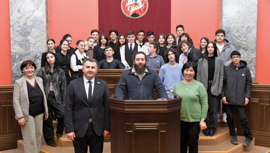 Meeting of Irakli Shatakishvili with schoolchildren