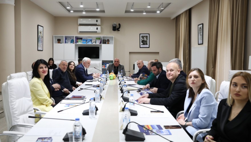 The President of the National Handball Federation reporting to the Sports Committee