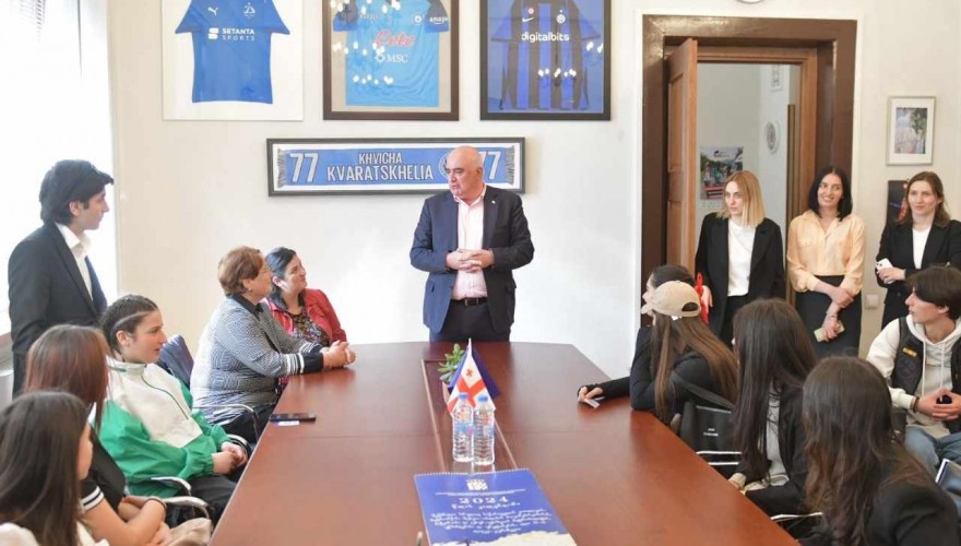 Irakli Medzmariashvili Hosting Schoolchildren of Ergneti and Nikozi Public Schools