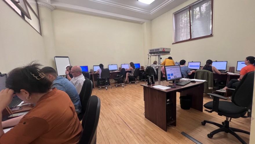 ინფორმაციის მოპოვება, შეგროვება და ანალიზი ხელოვნური ინტელექტის დახმარებით