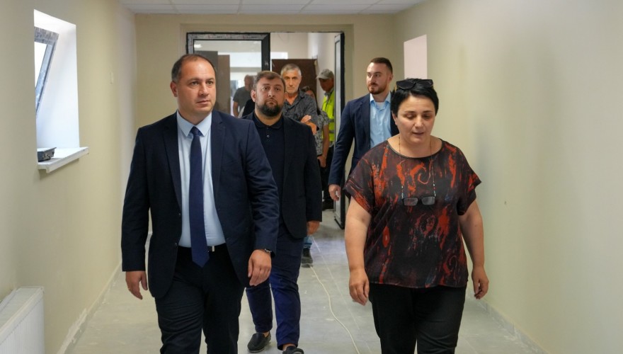 Givi Mikanadze Inspecting Ongoing Rehabilitation Works of Kakheti Public Schools