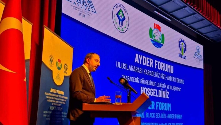 Irakli Mezurnishvili partaking in the International Black Sea Rize-Ayder Forum