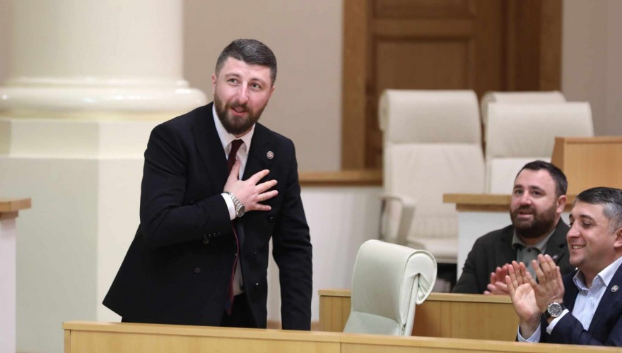 იურიდიულ საკითხთა კომიტეტს არჩილ გორდულაძე უხელმძღვანელებს
