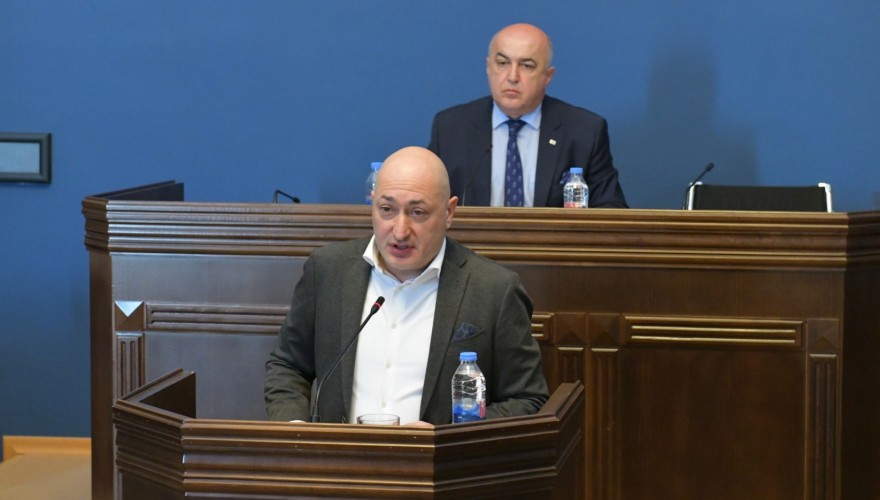 ჯანმრთელობის დაცვისა და სოციალურ საკითხთა კომიტეტმა სარკინიგზო კოდექსში და ადმინისტრაციულ სამართალდარღვევათა კოდექსში ცვლილებებს პირველი მოსმენით მხარი დაუჭირა