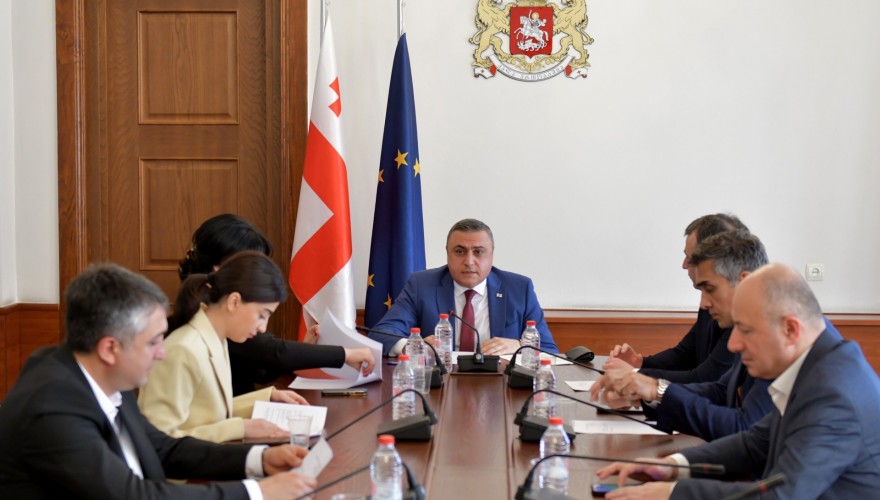 საპროცედურო საკითხთა და წესების კომიტეტმა გრიგოლ ლილუაშვილის თანამდებობიდან გადადგომის თაობაზე პარლამენტის თავმჯდომარის სახელზე წარდგენილი განცხადების ნამდვილობის თაობაზე იმსჯელა