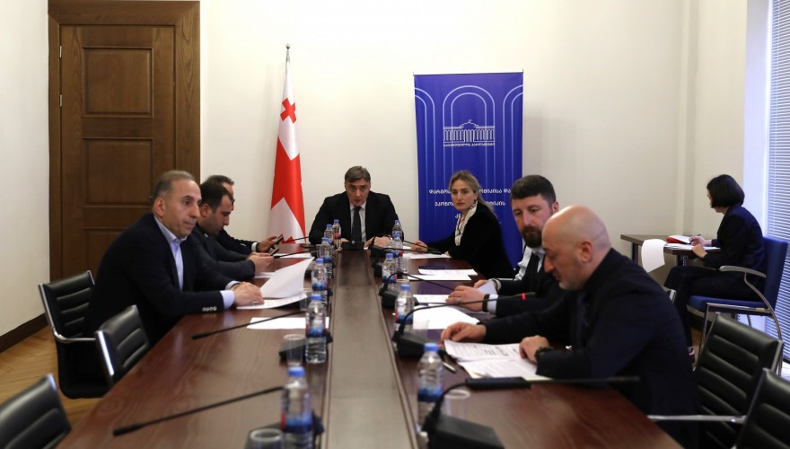 დარგობრივი ეკონომიკისა და ეკონომიკური პოლიტიკის კომიტეტმა „სარკინიგზო კოდექსში“ ცვლილებები მეორე მოსმენით განიხილა
