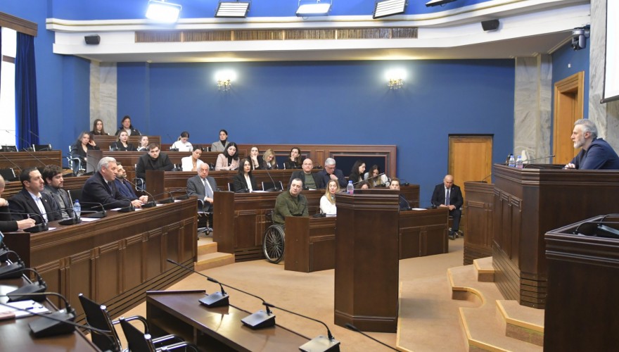 Sports Committee Hears from Paralympic Committee President on 2024 Activities and 2025 Plans