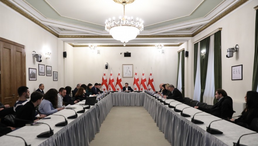 Diaspora and Caucasus Issues Committee Hears Report from Labour Migration Department
