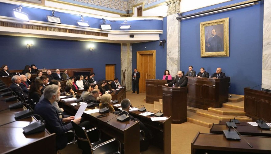 კომიტეტების გაერთიანებულ სხდომაზე „საერთაშორისო დაცვის შესახებ“ კანონპროექტთა პაკეტს მხარი დაუჭირეს