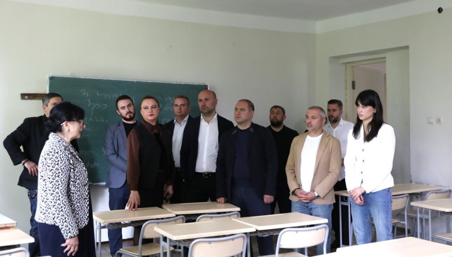 Givi Mikanadze and Akaki Aladashvili visiting the public schools of Saburtalo district
