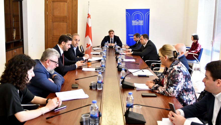 დარგობრივი ეკონომიკისა და ეკონომიკური პოლიტიკის კომიტეტმა „ნავთობისა და გაზის შესახებ” და „საქართველოს საზღვაო კოდექსში“ ცვლილებები განიხილა