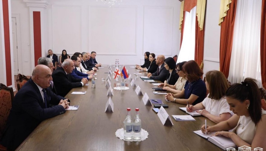 საქართველოს პარლამენტის დელეგაცია, გიორგი გაბუნიას ხელმძღვანელობით, სომხეთის რესპუბლიკაში იმყოფება
