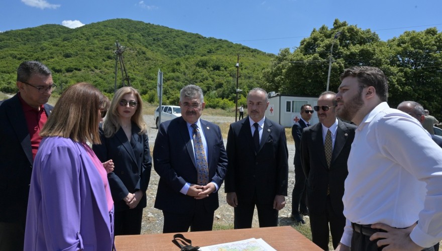 თურქეთის საპარლამენტო დელეგაცია საოკუპაციო ხაზს ეწვია