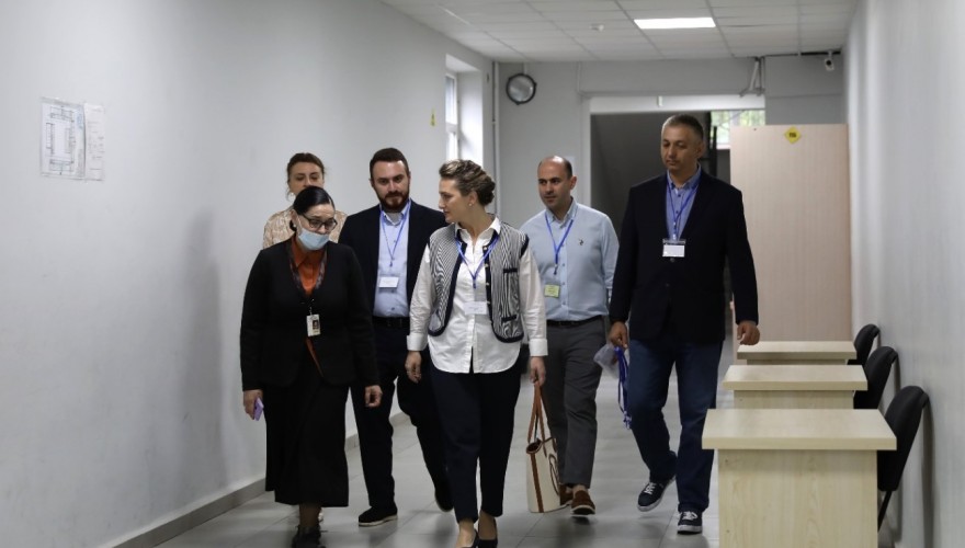 მარიამ ლაშხი და გიორგი სოსიაშვილი საგამოცდო ცენტრებს ესტუმრნენ