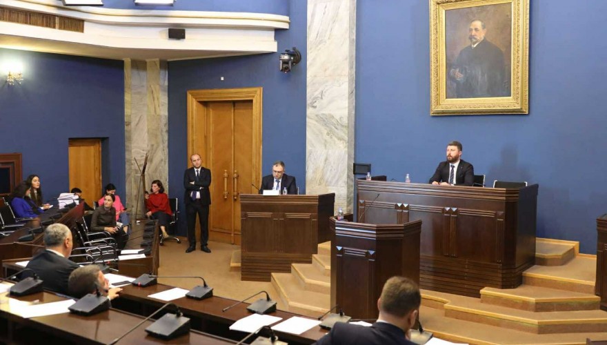 იურიდიულ საკითხთა კომიტეტმა „კორუფციის წინააღმდეგ ბრძოლის შესახებ“ კანონში ცვლილებას მხარი დაუჭირა