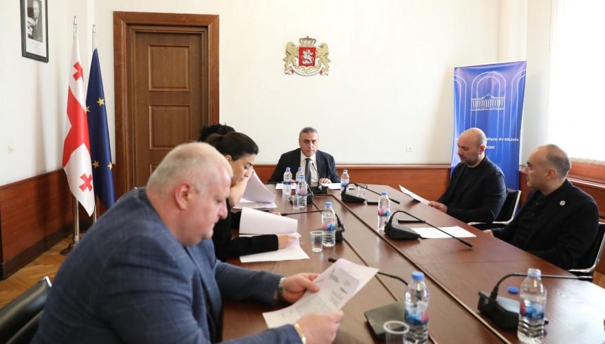 The Procedural Issues Committee deliberated on the outcomes of the scrutiny of information about the mandatory attendance and hearing of the officials at the Committee sitting