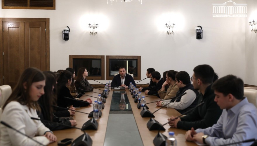 Varlam Liparteliani met with students of Tbilisi Public School No. 124