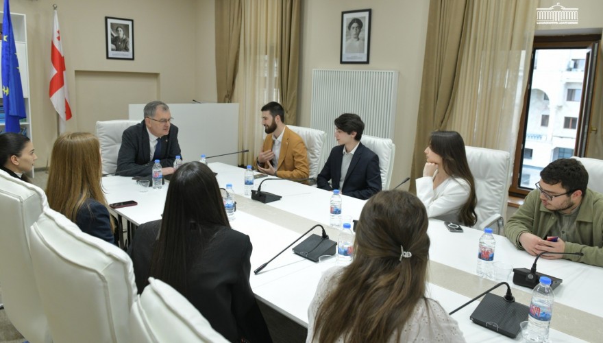 Sozar Subari met with university students 