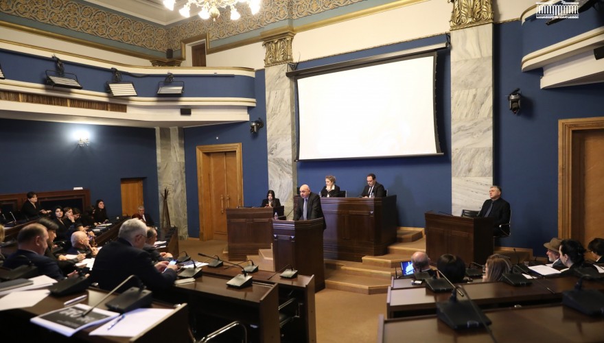 The Committees at the joint sitting heard the activity reports of higher art educational institutions