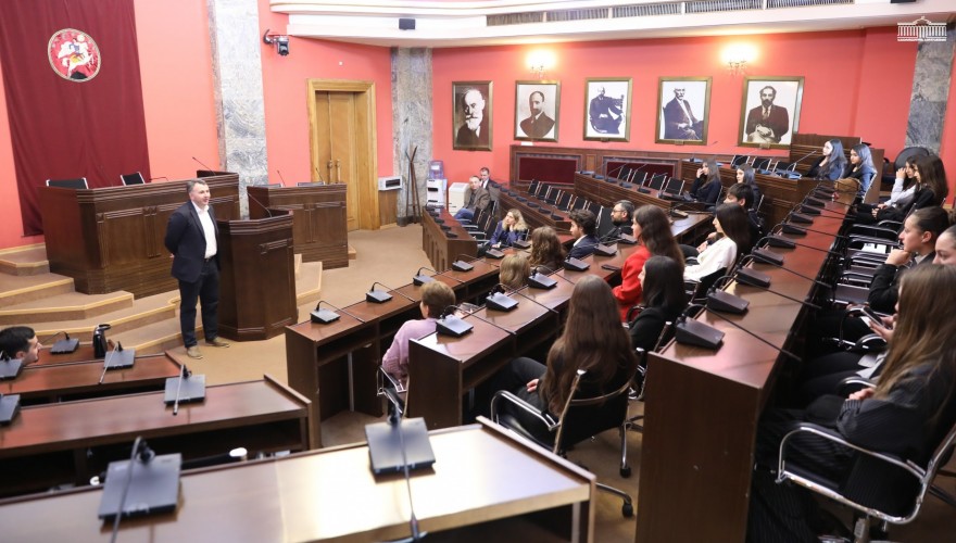 Irakli Shatakishvili met the students of Martkopi Public School No. 2 in Gardabani Municipality