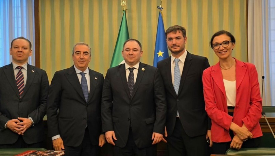 ნიკოლოზ სამხარაძე იტალიის სენატის საგარეო ურთიერთობათა და თავდაცვის კომისიის პრეზიდენტს შეხვდა