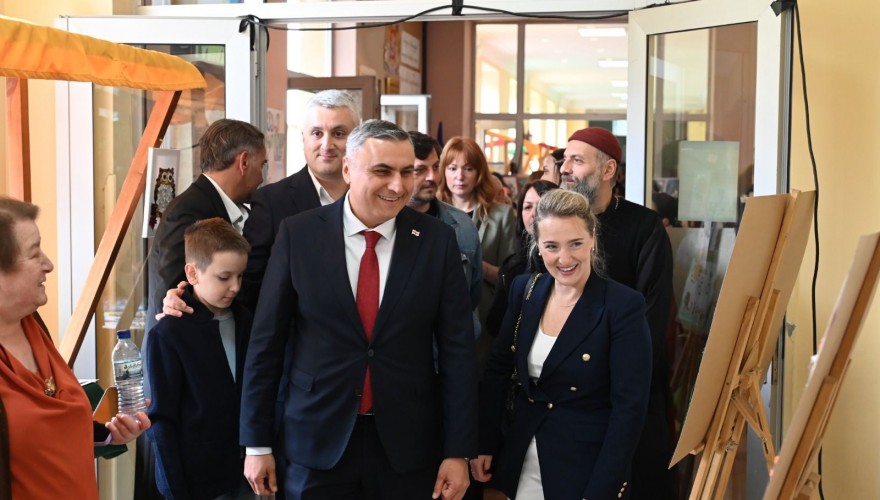 მარიამ ლაშხმა და დავით მათიკაშვილმა თბილისის მე-60 საჯარო სკოლაში გამართული ოჯახის სიწმინდის დღისადმი მიძღვნილ ღონისძიებაში მონაწილეობა მიიღეს