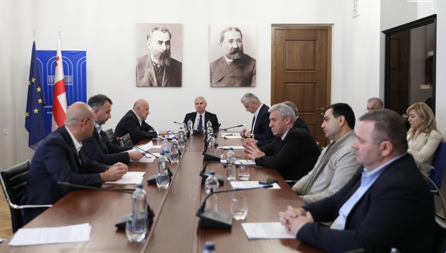 Regional Policy and Self-Government Committee Reviewed the draft Law on Remuneration in Public Institutions in I Reading