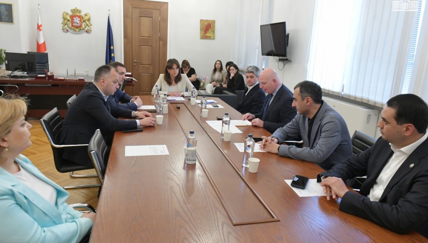 გარემოს დაცვისა და ბუნებრივი რესურსების კომიტეტმა „კოლხეთის დაცული ტერიტორიების შექმნისა და მართვის შესახებ“ კანონში ცვლილებებს მეორე მოსმენით მხარი დაუჭირა
