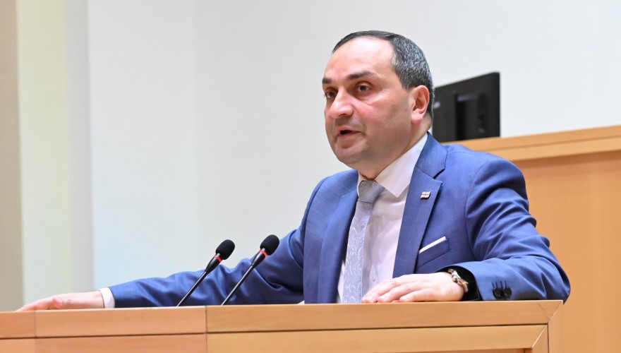 პარლამენტმა „უმაღლესი განათლების შესახებ“ კანონში ცვლილებებს მხარი დაუჭირა